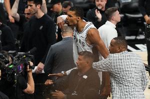 KG：我年轻时不会控制情绪 而文班吸收我精神属性 同时还学习佛法